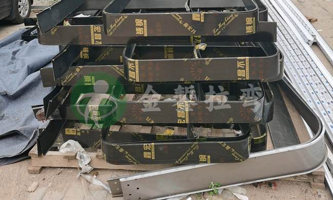 表面平整与无折痕保障：呼市特种型材拉弯技术确保复杂弧度型材加工后的高品质外观与结构完整性